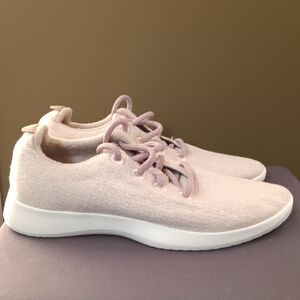 Allbirds Women's Light Beige Wool Runner Sneakers size 9
